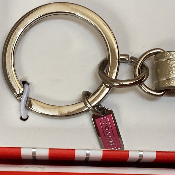 new coach keychain - Picture 2 of 6